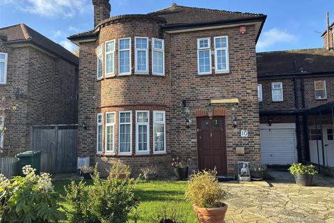 Ashcombe Gardens, Edgware