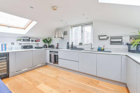2 bedroom maisonette for sale, Balls Pond Road, Islington, London, N1
