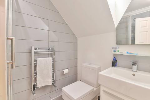 2 bedroom maisonette for sale, Balls Pond Road, Islington, London, N1