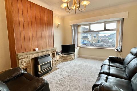 2 bedroom semi-detached bungalow for sale, Airedale Mount, Sandbeds, Keighley, BD20