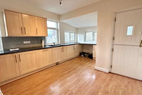 2 bedroom semi-detached bungalow for sale, Airedale Mount, Sandbeds, Keighley, BD20