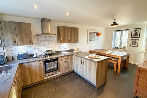 undefined, Larkin Close, Newton Abbot TQ13