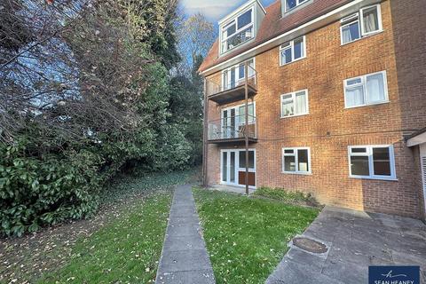 2 bedroom apartment for sale, Cat Hill, Barnet EN4