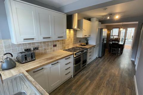 5 bedroom detached house for sale, Shakespeare Drive, Kidderminster
