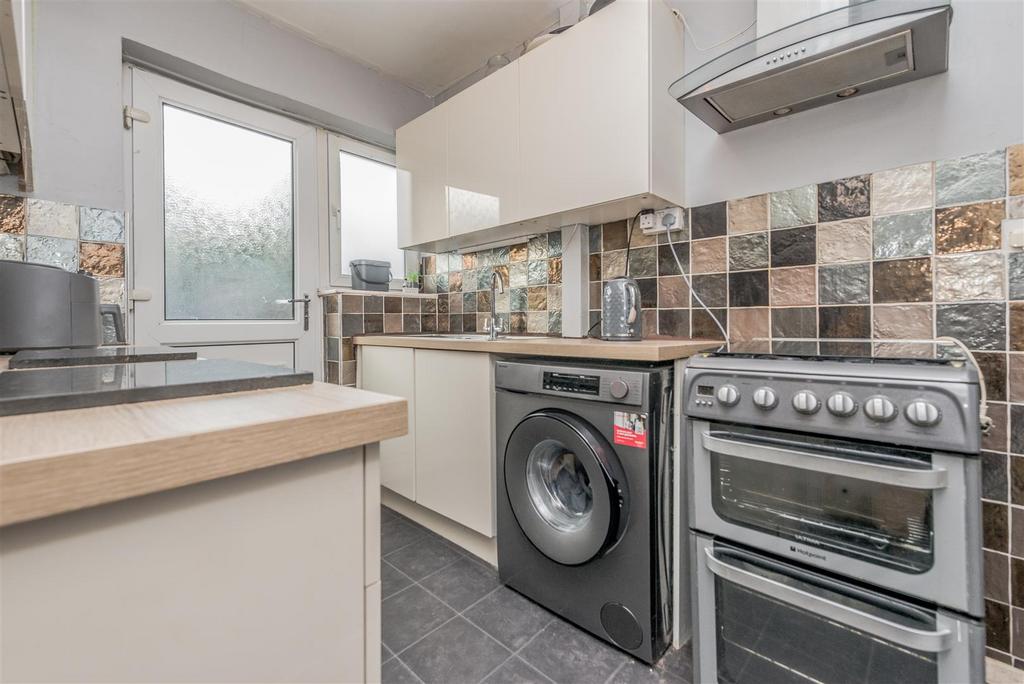 Fitted Kitchen: