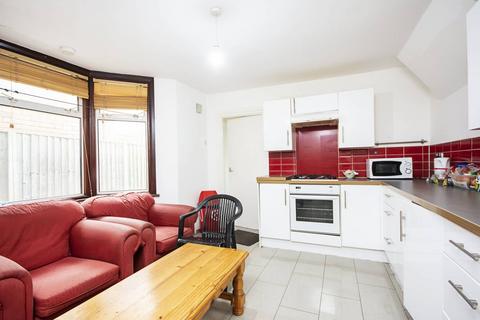 2 bedroom flat to rent, Harold Road, Upton Park, London, E13