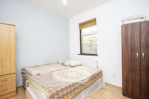 2 bedroom flat to rent, Harold Road, Upton Park, London, E13