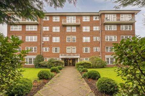2 bedroom flat to rent, Wimbledon Park Side, Wimbledon Common, London, SW19
