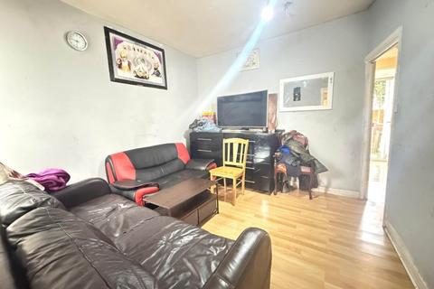 3 bedroom terraced house for sale, Spencer Street, Southall