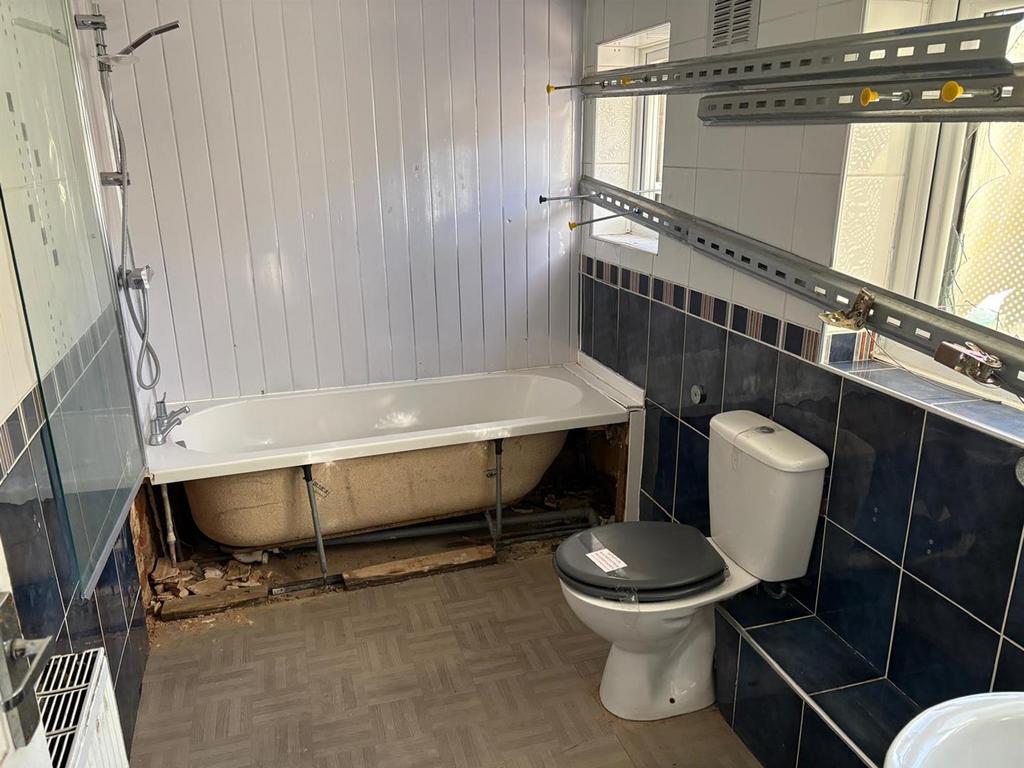 Bathroom.jpeg