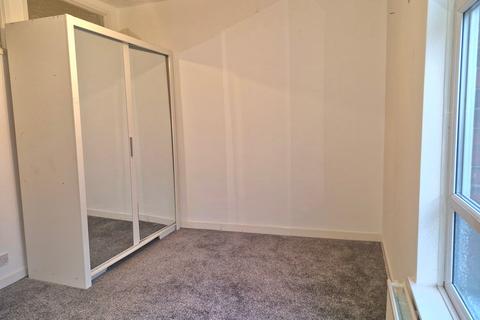 2 bedroom terraced house to rent, Canada Street, Bolton, BL1