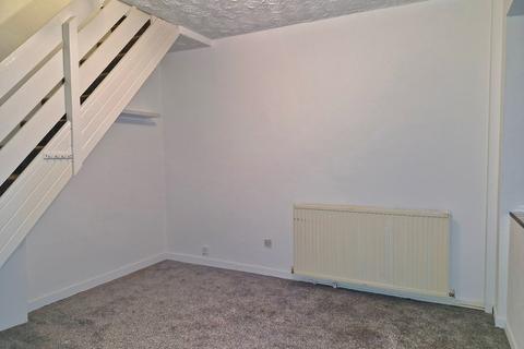 2 bedroom terraced house to rent, Canada Street, Bolton, BL1