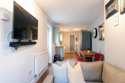 7 bedroom house to rent, Daniel Street, Cathays, Cardiff