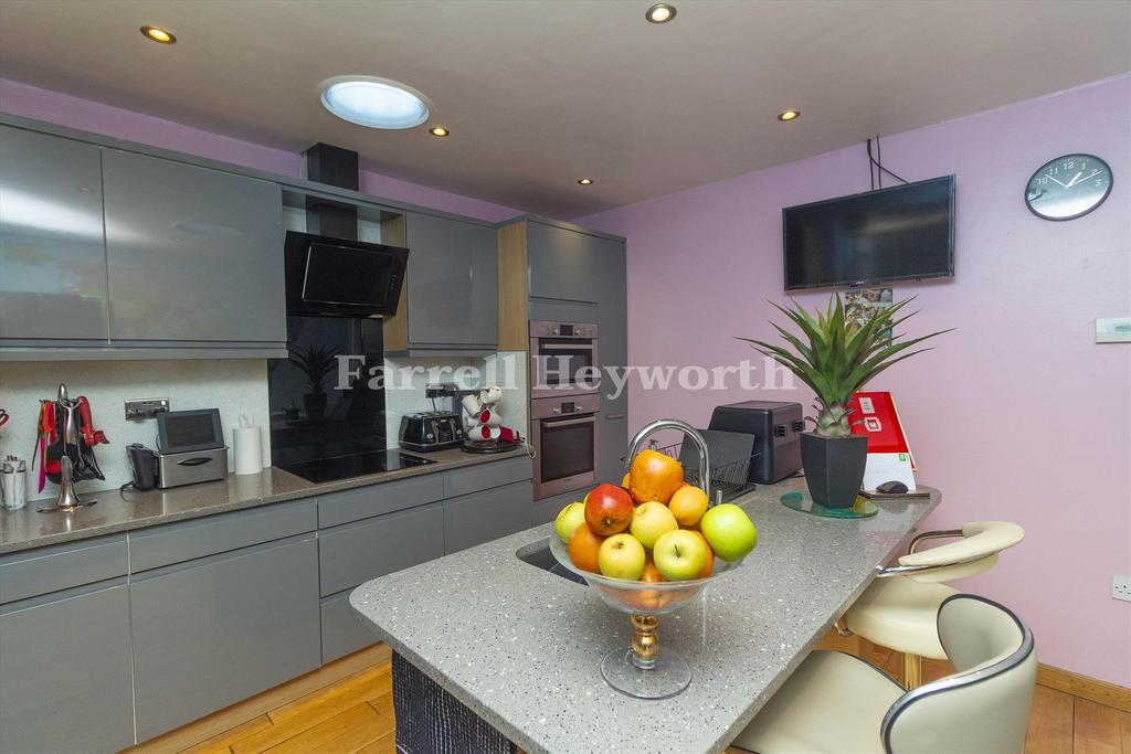 Kitchen/Breakfast Ro