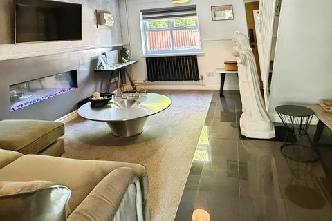 2 bedroom semi-detached house for sale, Bryony Road, Hamilton, LE5