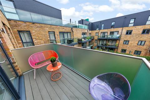 1 bedroom apartment for sale, Swan Court, Swan Street, Isleworth, TW7