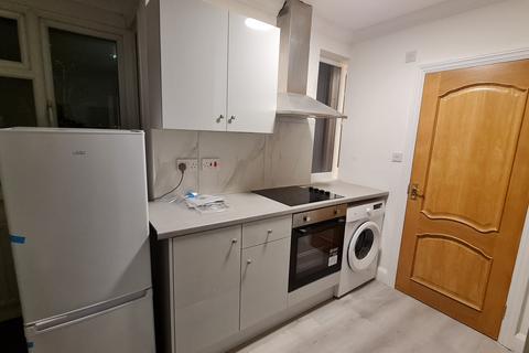 undefined, Mandeville Road, Northolt UB5