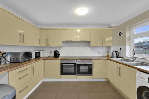 5 bedroom house of multiple occupation for sale, Carfax Road, Hornchurch RM12
