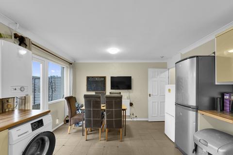 5 bedroom house of multiple occupation for sale, Carfax Road, Hornchurch RM12