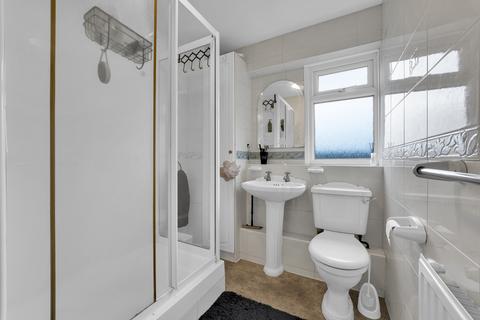 5 bedroom house of multiple occupation for sale, Carfax Road, Hornchurch RM12
