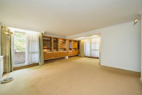 2 bedroom flat for sale, Abbey Road, London NW8