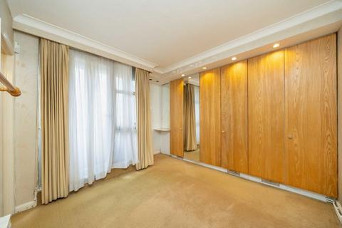 2 bedroom flat for sale, Abbey Road, London NW8
