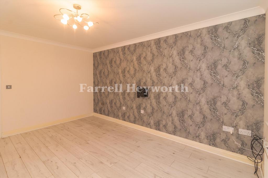 Lounge image 3