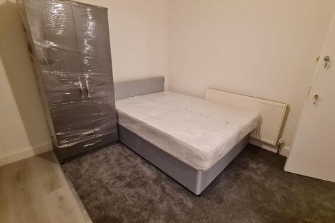 undefined, Mandeville Road, Northolt UB5