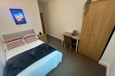 undefined, Lanark Square, London E14