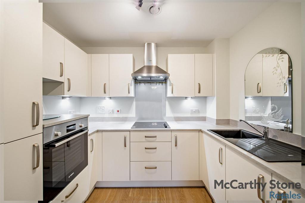 Kitchen: