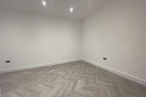 undefined, Oakley Place, Fleet GU52