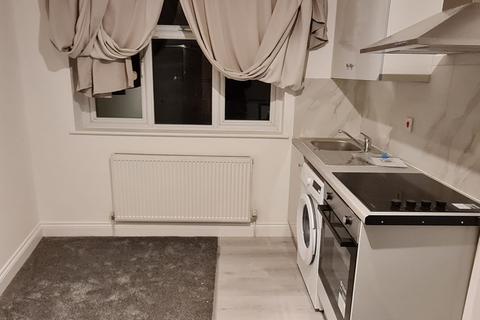 undefined, Mandeville Road, Northolt UB5