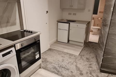 undefined, Mandeville Road, Northolt UB5