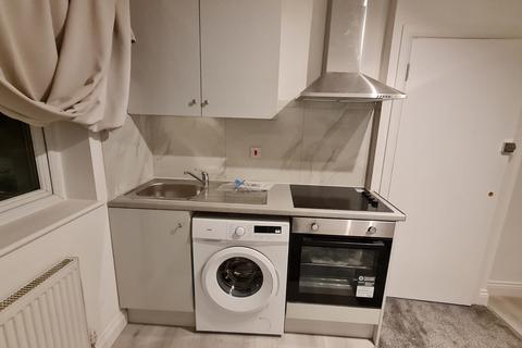 undefined, Mandeville Road, Northolt UB5