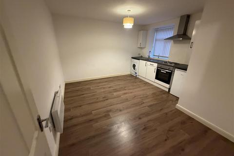 1 bedroom flat for sale, Whingate, Leeds