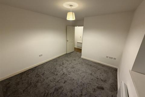 1 bedroom flat for sale, Whingate, Leeds