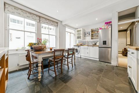 3 bedroom flat for sale, Latchmere Road, London SW11