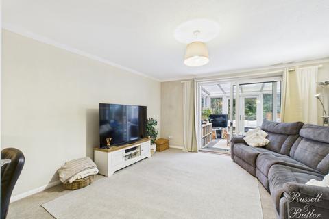 undefined, Meadway, Buckingham, MK18 1BL