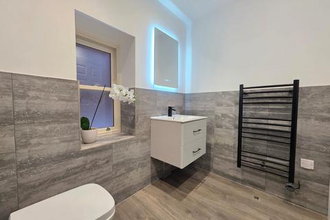 2 bedroom flat to rent, North Walls, Stafford, ST16 3ET