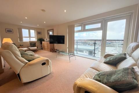 3 bedroom apartment to rent, Altamar, Kings Road, Swansea, SA1