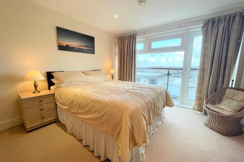 3 bedroom apartment to rent, Altamar, Kings Road, Swansea, SA1