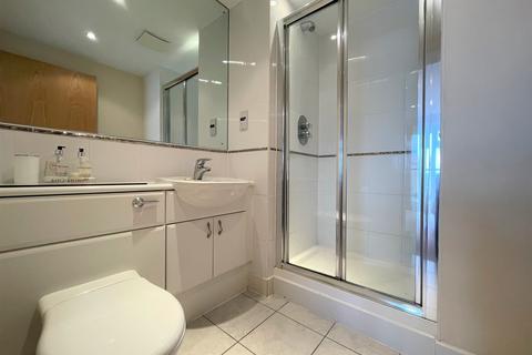 3 bedroom apartment to rent, Altamar, Kings Road, Swansea, SA1