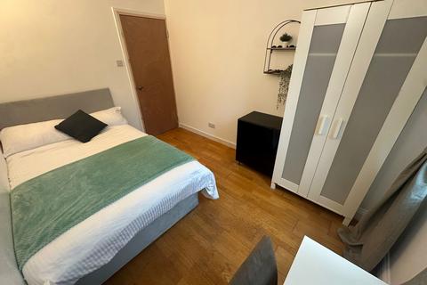 undefined, Lanark Square, London E14