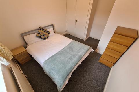 2 bedroom apartment to rent, David Navin Court, Anson Road, Victoria Park