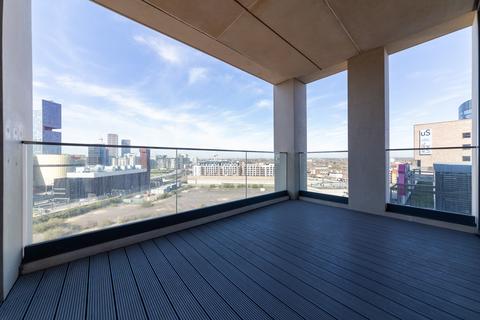 3 bedroom apartment to rent, Legacy Tower, London E15