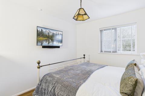 1 bedroom flat for sale, Oakfields, Lychpit, Basingstoke, RG24