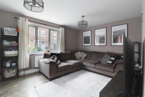undefined, Maurice Shill Close, Great Oldbury, Stonehouse