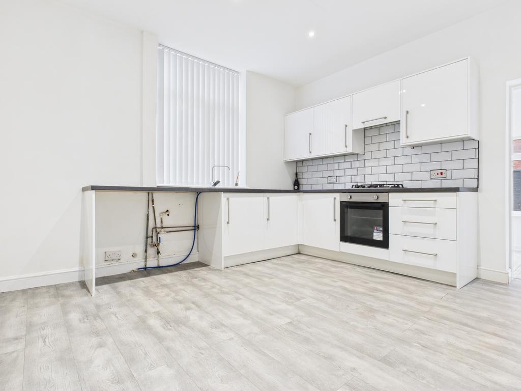 Cam03729 g0 pr0182 still005