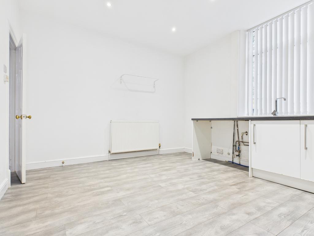 Cam03729 g0 pr0182 still006