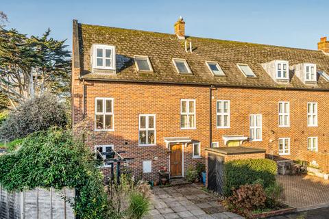 4 bedroom end of terrace house for sale, Jubilee Terrace, Chichester, PO19